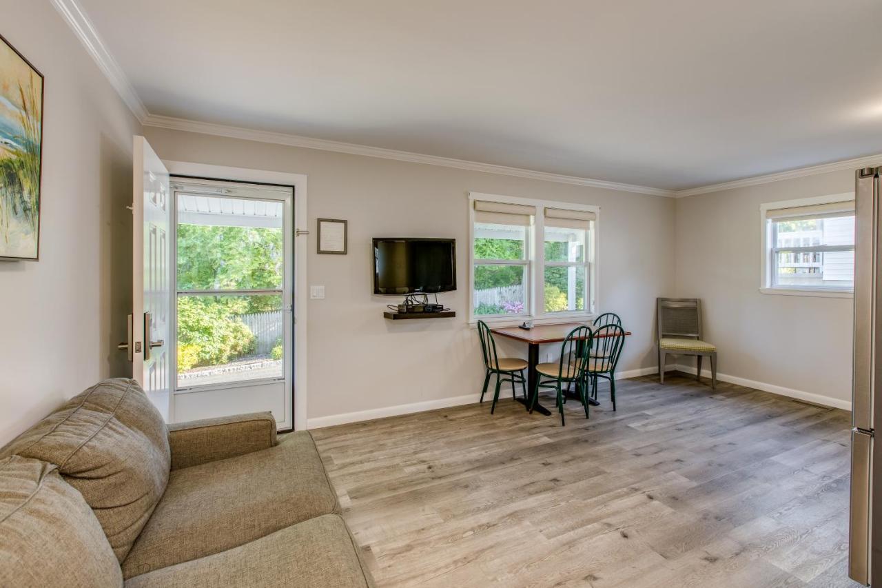 Colonial Shores Resort Hampton Bays Bagian luar foto