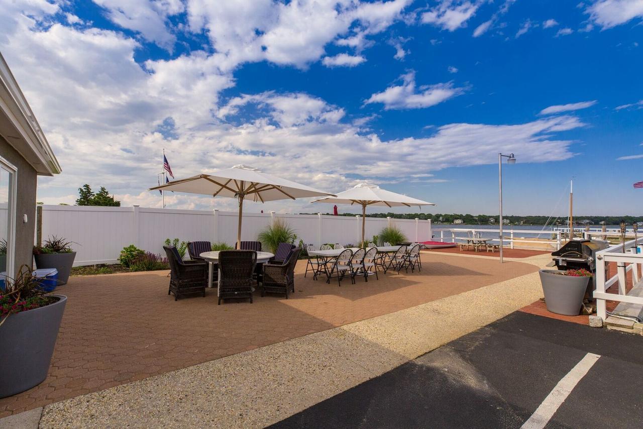 Colonial Shores Resort Hampton Bays Bagian luar foto